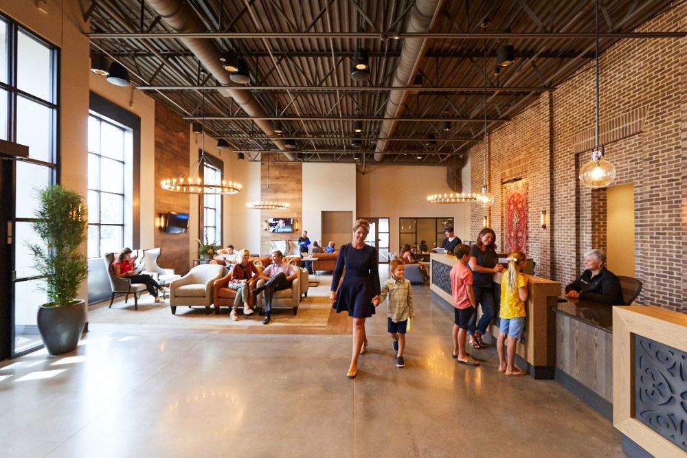2019-07_Vision Point-Main Lobby_Y7A5784